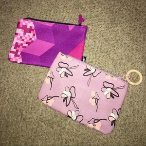 2 cosmetic bags